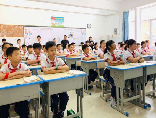 个性化计划打破单一升学途径搭建新高考多元升学通道 个性化计划打破单一升学途径搭建新高考多元升学通道